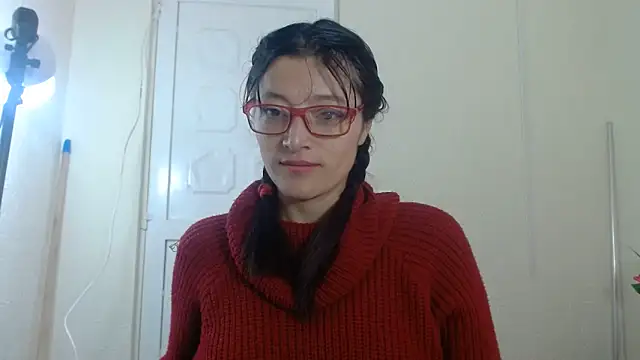 Snapshot of lunazulsj chatting on June 19, 2026, 1:04 pm lunazulsj online show from June 19, 2026, 1:04 pm