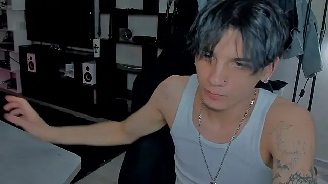 MarkBrowniii online show from April 16, 2026, 4:35 am