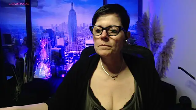 ninarandmann online show from May 11, 2026, 2:34 pm