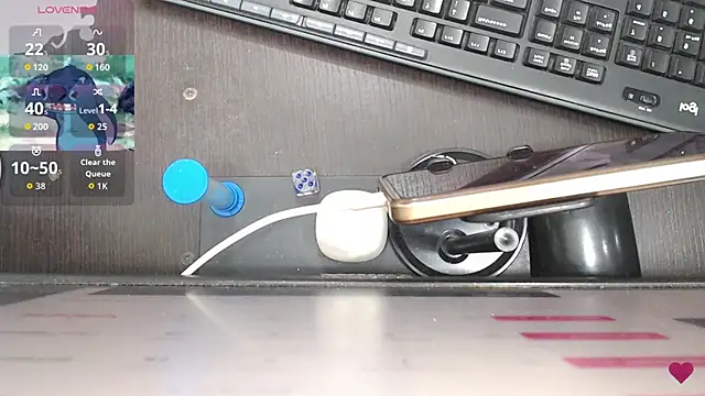 Snapshot of mom_hot__ chatting on February 20, 2026, 9:48 pm mom hot online show from February 20, 2026, 9:48 pm