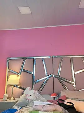 Bonniepark online show from March 3, 2025, 12:05 pm