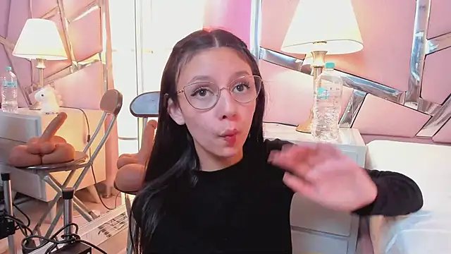 Bonniepark online show from March 19, 2025, 12:01 pm