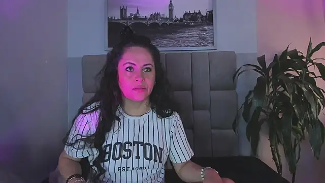 hanny milf online show from September 12, 2025, 12:27 pm