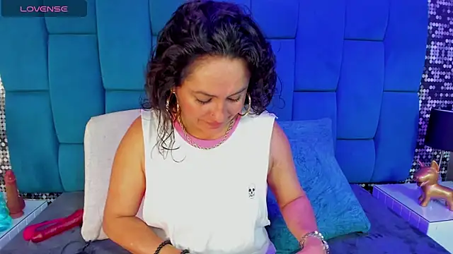 hanny milf online show from December 22, 2025, 12:02 pm