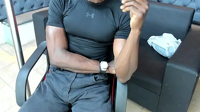 Snapshot of Terrance_z chatting on October 30, 2025, 7:14 pm Terrance z online show from October 30, 2025, 7:14 pm