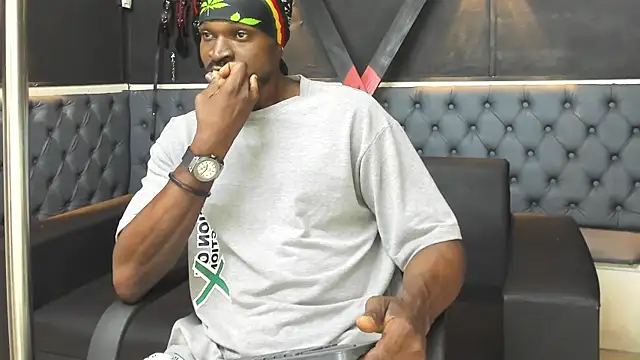 Snapshot of Terrance_z chatting on November 23, 2025, 8:08 pm Terrance z online show from November 23, 2025, 8:08 pm