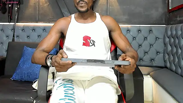 Snapshot of Terrance_z chatting on November 26, 2025, 7:37 pm Terrance z online show from November 26, 2025, 7:37 pm