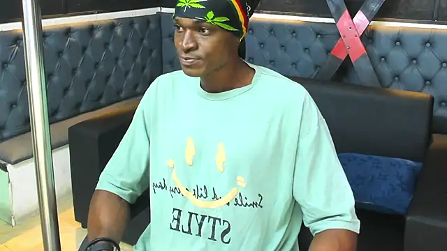 Snapshot of Terrance_z chatting on December 3, 2025, 7:34 pm Terrance z online show from December 3, 2025, 7:34 pm