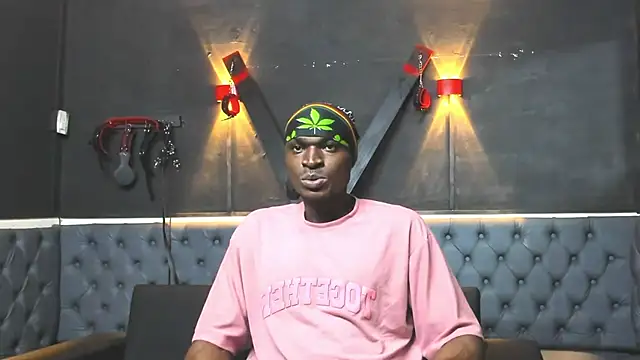 Snapshot of Terrance_z chatting on December 15, 2025, 7:07 pm Terrance z online show from December 15, 2025, 7:07 pm