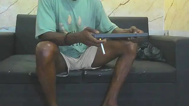 Snapshot of Terrance_z chatting on December 22, 2025, 7:44 pm Terrance z online show from December 22, 2025, 7:44 pm