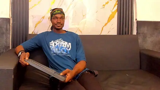 Snapshot of Terrance_z chatting on January 6, 2026, 7:17 pm Terrance z online show from January 6, 2026, 7:17 pm