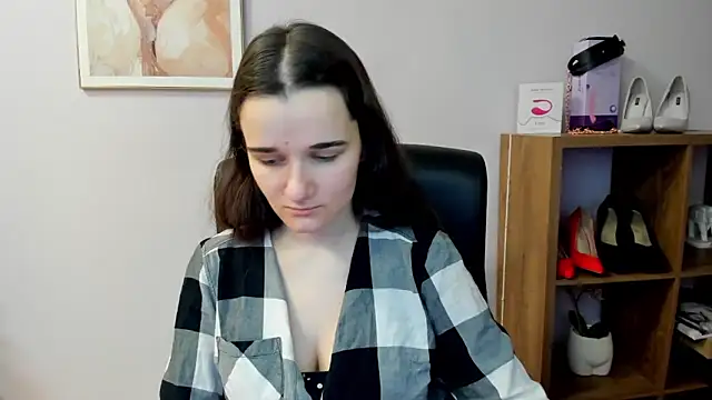 KateDelight online show from March 8, 2026, 7:45 am