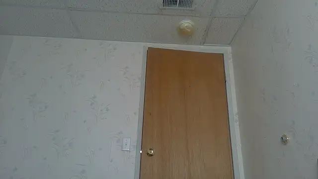 Armyexhibitionistvet online show from April 8, 2026, 8:09 pm