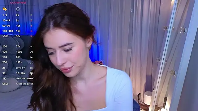 Snapshot of Milkissss chatting on February 10, 2026, 3:10 am Milkissss online show from February 10, 2026, 3:10 am