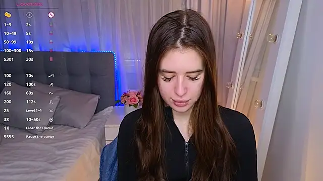 Snapshot of Milkissss chatting on February 11, 2026, 8:41 am Milkissss online show from February 11, 2026, 8:41 am