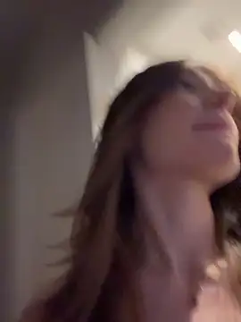 mollyyank online show from April 15, 2026, 10:22 am