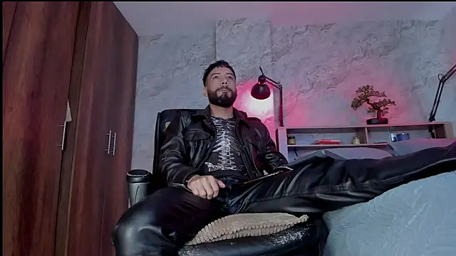 bruno woods online show from October 28, 2025, 1:36 pm