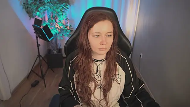 carolina elf online show from March 2, 2025, 1:16 pm