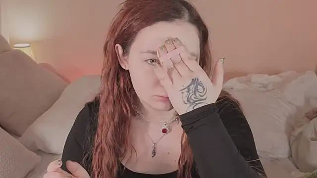 carolina elf online show from November 14, 2025, 12:48 pm