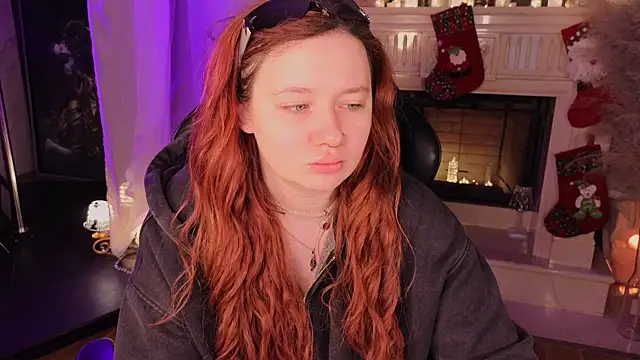 carolina elf online show from December 5, 2025, 2:36 pm