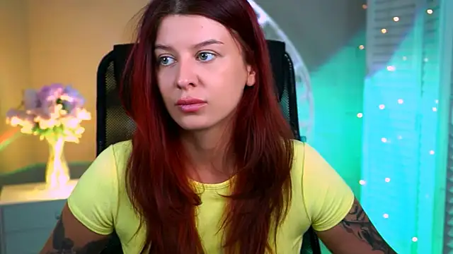 NicoleMun online show from March 25, 2026, 12:33 pm