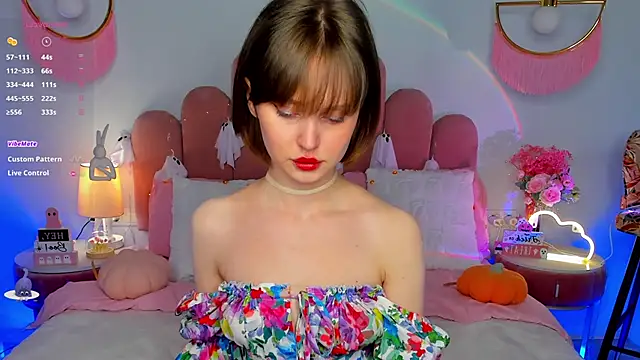 MaryLew online show from October 31, 2025, 7:31 am