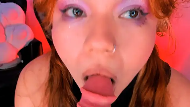 Samanta cutee online show from February 17, 2025, 2:37 pm