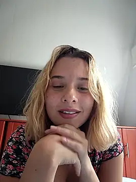 Sophy Bunny online show from September 25, 2025, 5:27 pm