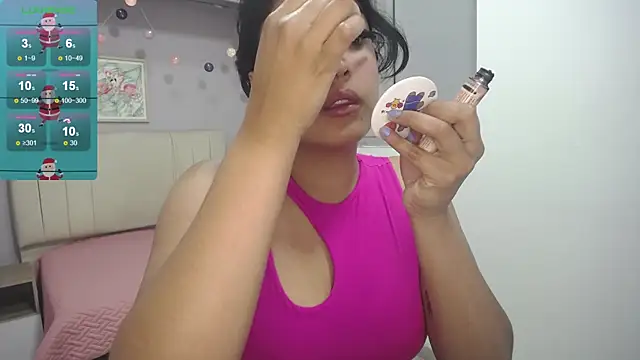 Snapshot of ema_saenz chatting on December 16, 2024, 7:10 pm ema saenz online show from December 16, 2024, 7:10 pm