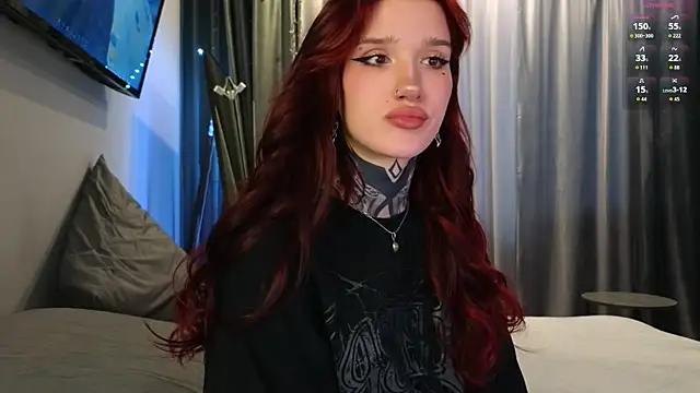 Snapshot of SophieInkk chatting on February 24, 2026, 4:43 am SophieInkk online show from February 24, 2026, 4:43 am