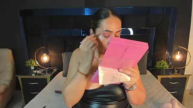 MayraVegas online show from February 15, 2025, 1:38 pm