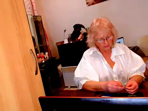 Natali7634 online show from March 13, 2025, 7:06 pm