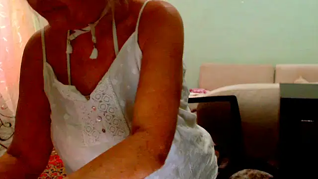 Natali7634 online show from November 3, 2025, 10:38 am