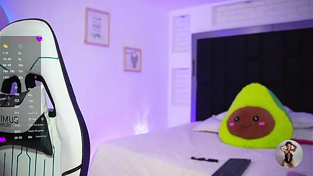 Marianamonroe  online show from September 26, 2025, 6:56 pm