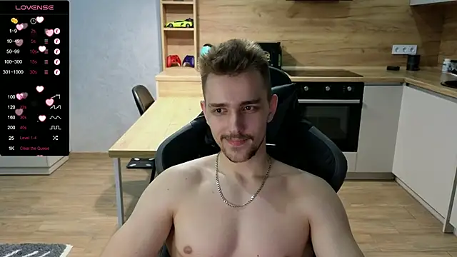 Snapshot of Larstar01 chatting on January 18, 2025, 9:02 pm Larstar01 online show from January 18, 2025, 9:02 pm