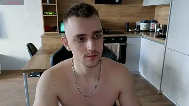 Snapshot of Larstar01 chatting on February 17, 2025, 12:59 pm Larstar01 online show from February 17, 2025, 12:59 pm