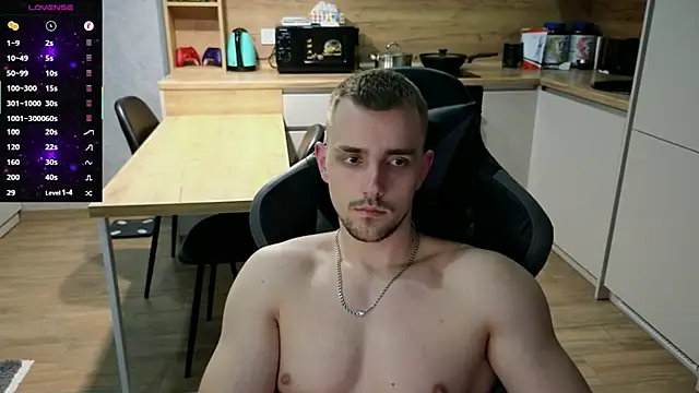 Snapshot of Larstar01 chatting on March 9, 2025, 12:00 am Larstar01 online show from March 9, 2025, 12:00 am