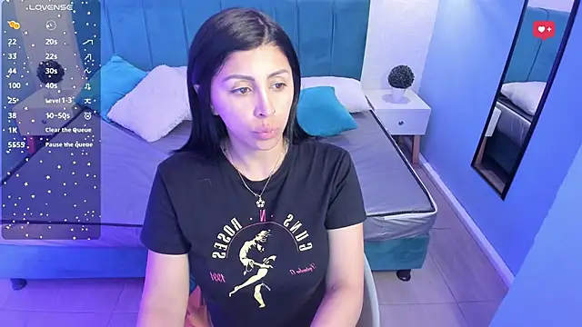 tiffani  love online show from February 14, 2025, 12:03 pm