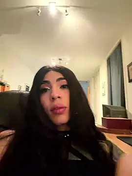 babybriexxx online show from January 11, 2026, 9:09 pm