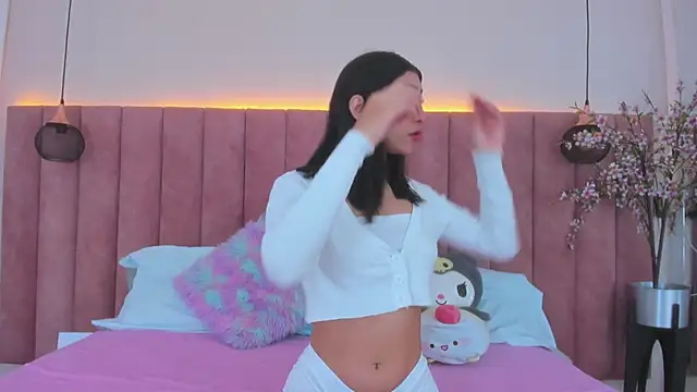 MarianaBranzz online show from January 23, 2025, 12:52 pm