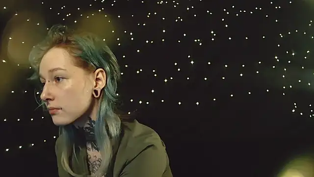 Littlespacemouse online show from December 15, 2025, 1:48 pm