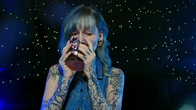 Littlespacemouse online show from December 20, 2025, 9:44 pm