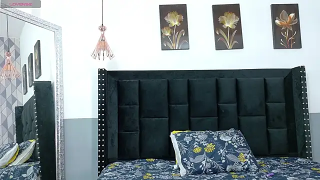 Snapshot of kinkyhousewifee chatting on January 9, 2026, 2:47 am kinkyhousewifee online show from January 9, 2026, 2:47 am