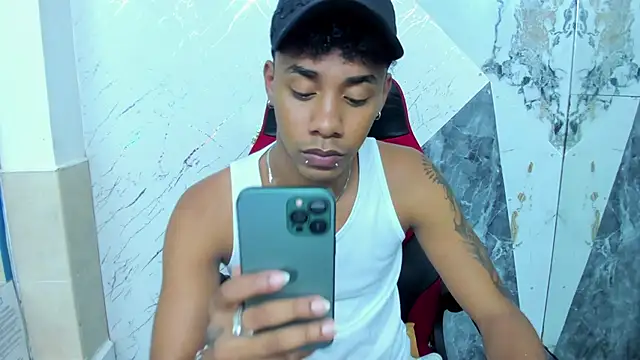 Hottwinkguys online show from November 13, 2025, 10:41 pm