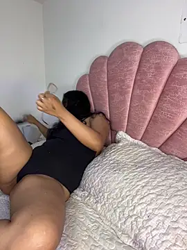 Snapshot of tati__22 chatting on October 9, 2025, 5:00 pm tati 22 online show from October 9, 2025, 5:00 pm