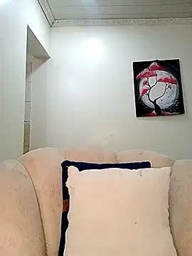 Snapshot of Ayrella02 chatting on November 29, 2025, 1:41 am Ayrella02 online show from November 29, 2025, 1:41 am