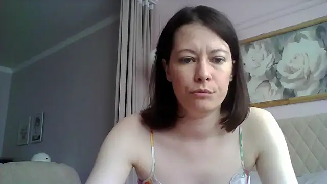 SunElizabeth online show from March 18, 2025, 10:03 am