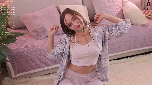  Pretty Doll  online show from November 27, 2025, 9:33 am