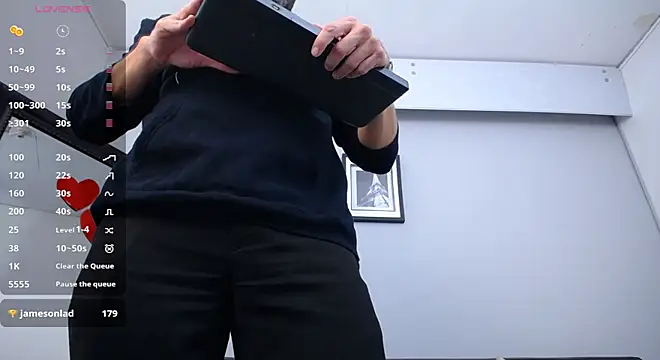 Snapshot of jonasbeards chatting on February 17, 2025, 9:30 pm jonasbeards online show from February 17, 2025, 9:30 pm