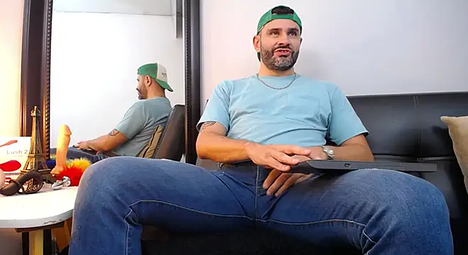 Snapshot of jonasbeards chatting on March 17, 2025, 10:28 pm jonasbeards online show from March 17, 2025, 10:28 pm